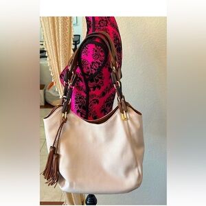 Kelly & Katie Cream Shoulder Bag with Brown Handles